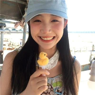 四月，她将到来。